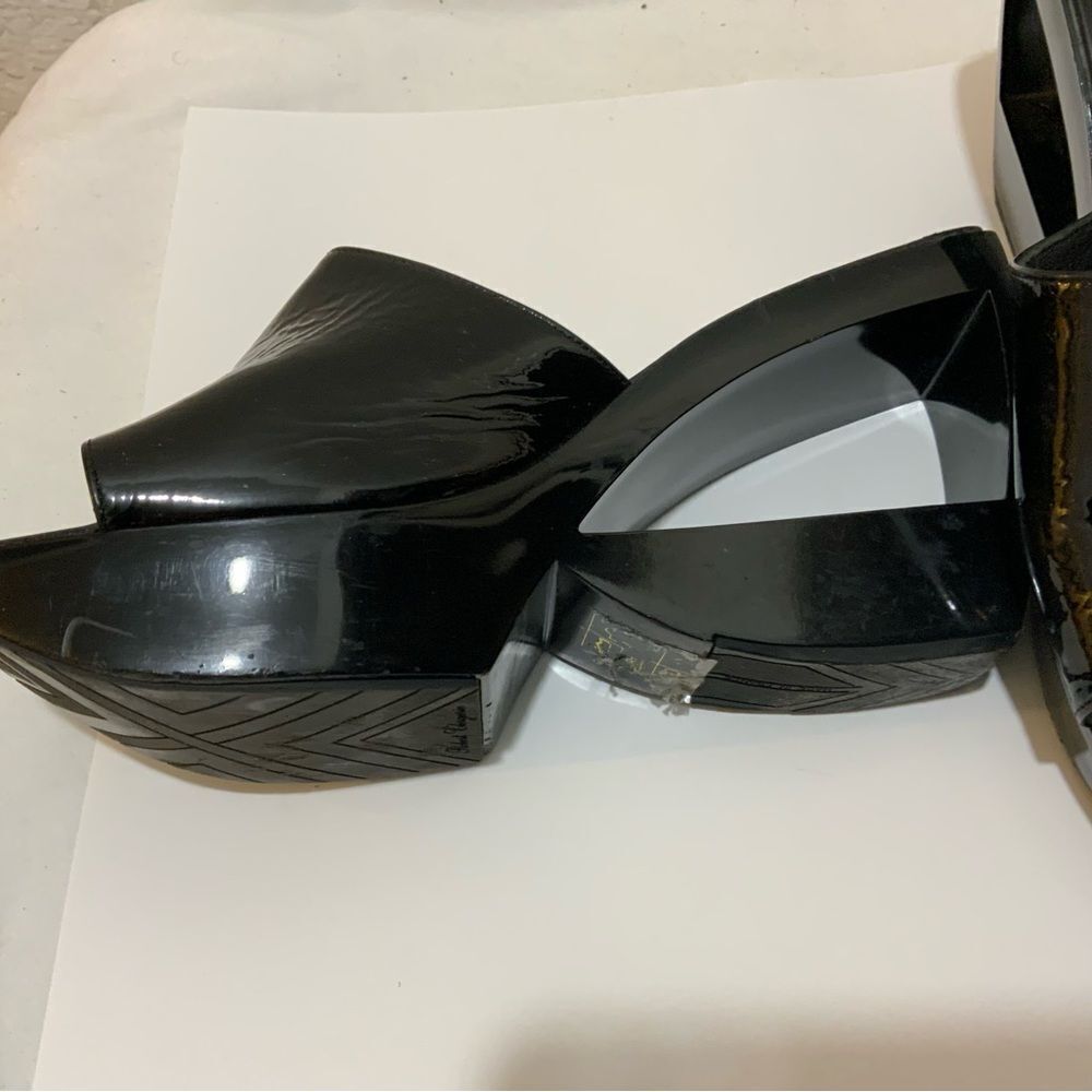 Robert Clergerie Paoli Patent Leather Slip on Cutout Wedge 9.5 - Picture 7 of 13